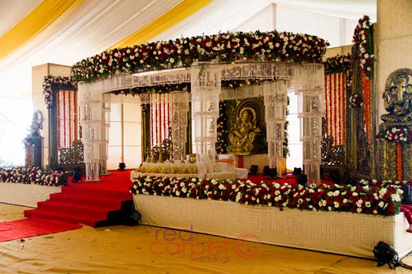 crystal wedding stage hindu 